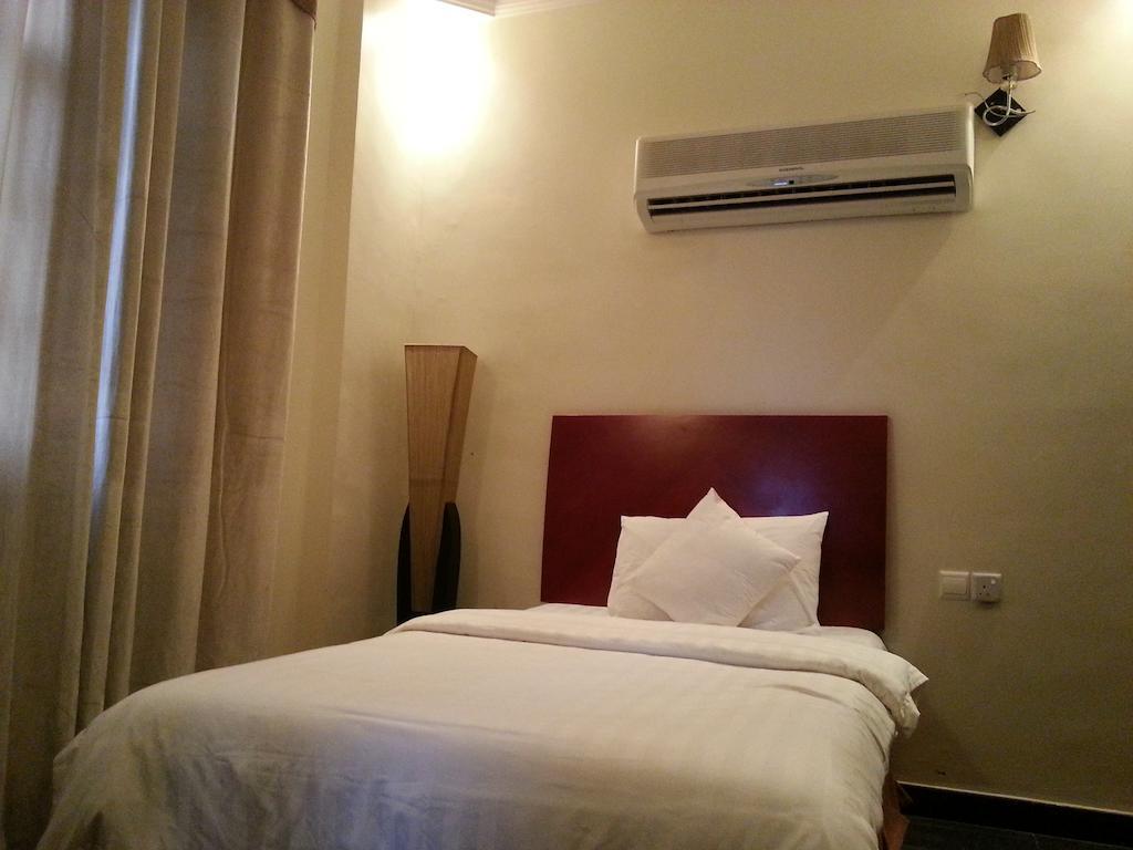 Rimal Suites Apartments Salalah Rum bild